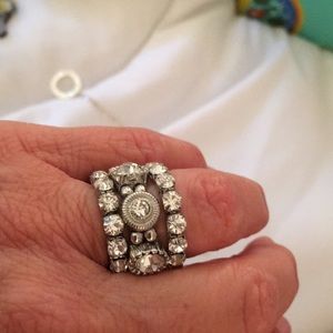 3 Stretchy rings